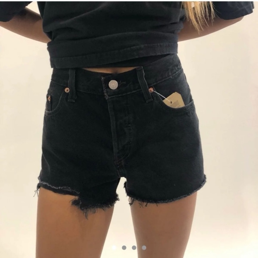 Black Levi’s 501 Style Shorts